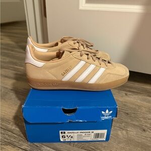 Women’s ADIDAS Gazelle; Size 6.5 - Tan and White